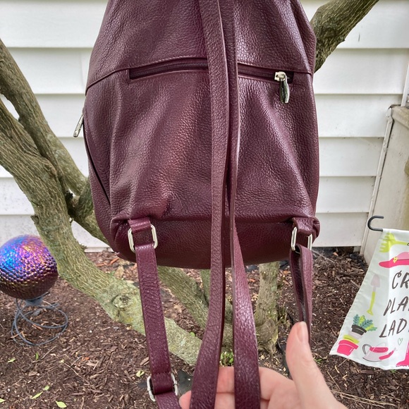 Valentina Italian Leather Backpack - Picture 7 of 16